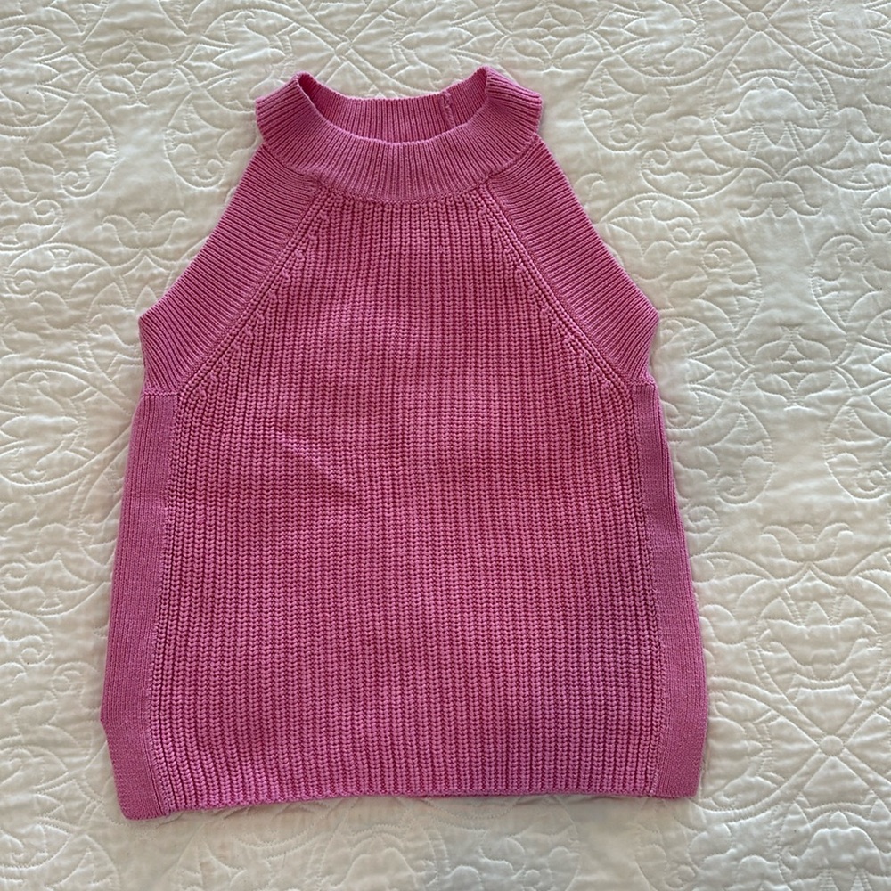 525 America bubble gum pink XS sweater. Like new! 100% cotton. Fits like XXS.
